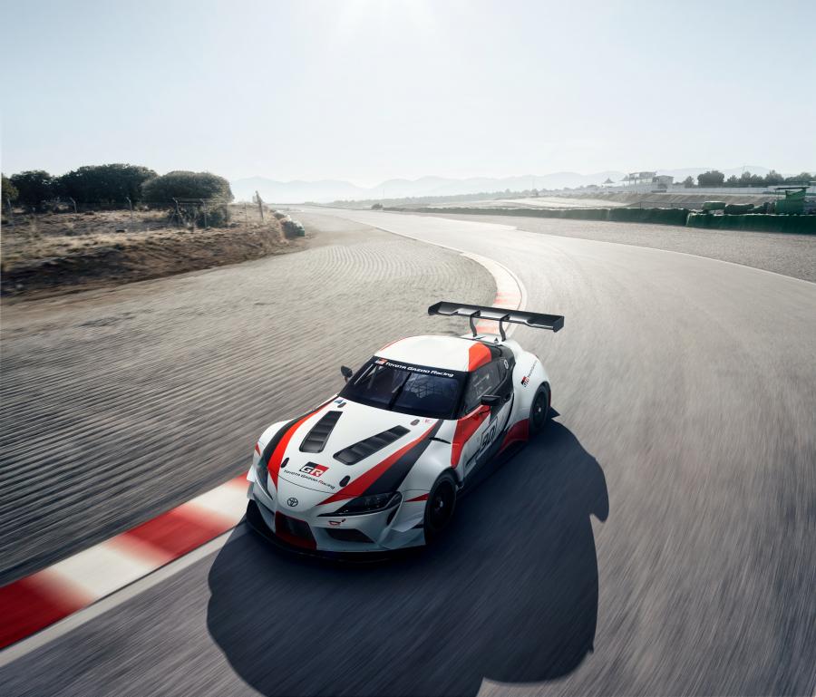  Toyota GR Supra Racing Concept 2018 года  (фото 7 из 36)